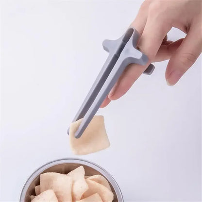 Gamer Finger Chopsticks For Gaming Lazy Assistant Chip Snacks Not Dirty Hand Rings Accessory Kitchen Tool