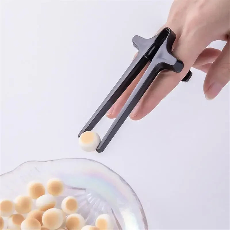 Gamer Finger Chopsticks For Gaming Lazy Assistant Chip Snacks Not Dirty Hand Rings Accessory Kitchen Tool